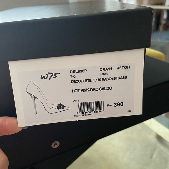 Versace - Picture 7 of 8